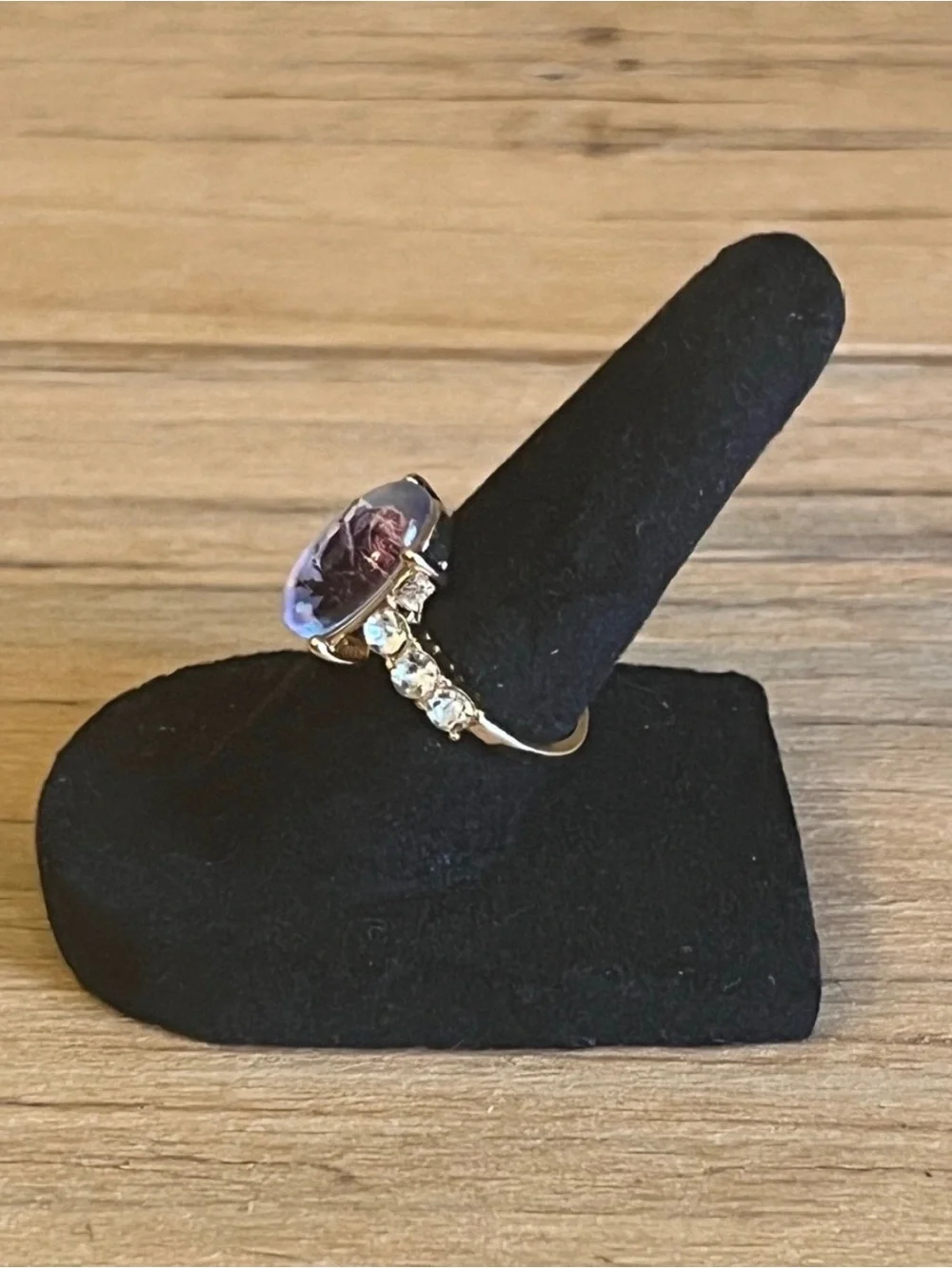 Gold Tone Fashion Ring with Purple Rose Cabochon Size 5.5-NWOT